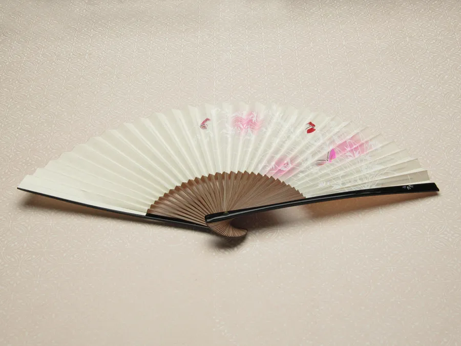 下から