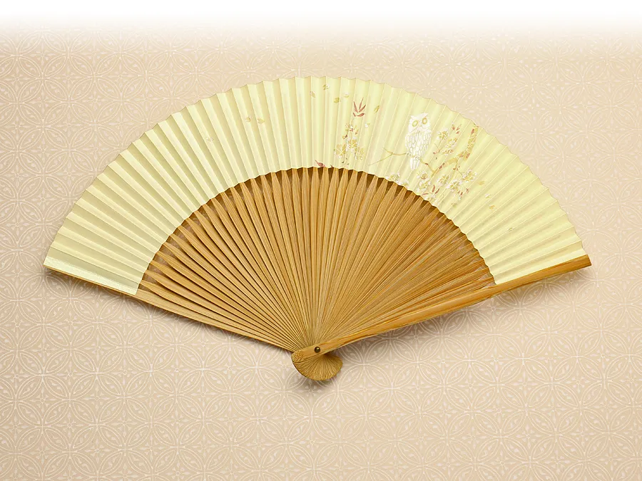 開く