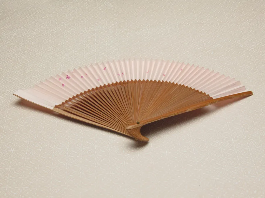 下から