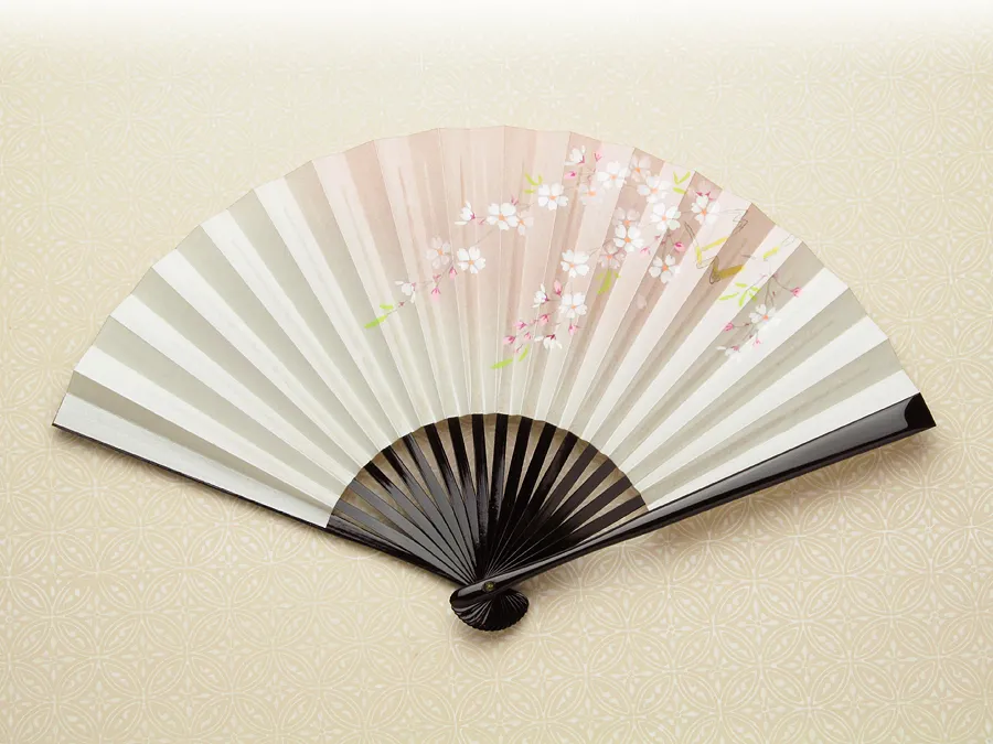 【 宮川香齋　六角捻り形飛鶴図花生 】　洛東香齋　京都真葛　K0106C 真葛焼 宮川香齋 | 眞葛焼の作品-歴代