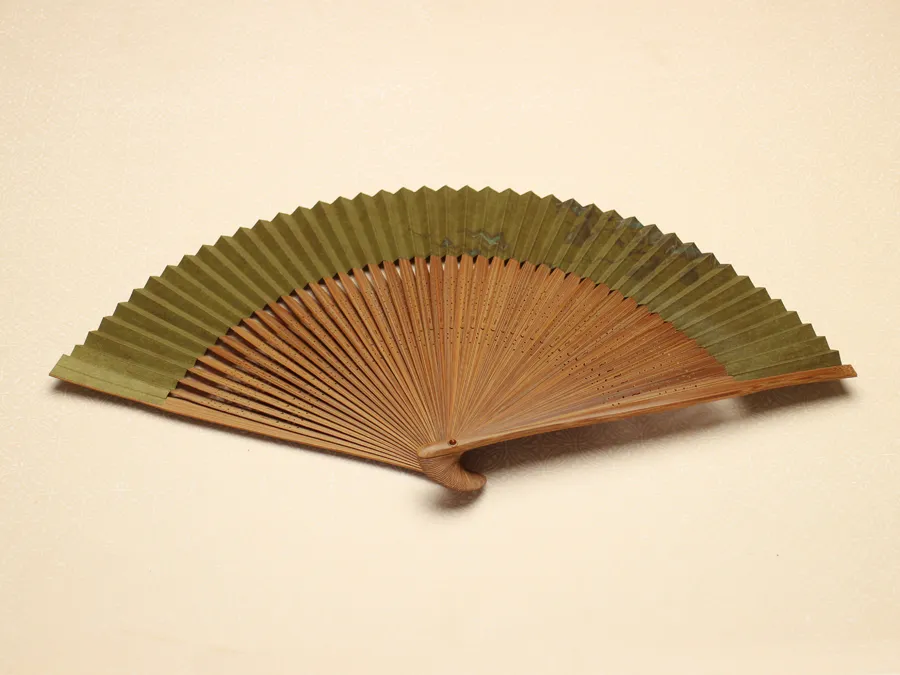 下から