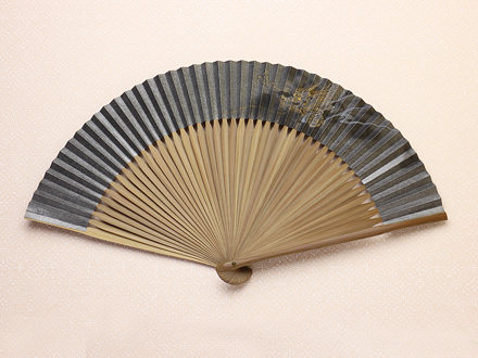 【非売品】レイデオロ　東京優駿　優勝記念　扇子 楽天市場】扇子オプション用品 扇子展示用 扇子立て（スタンド