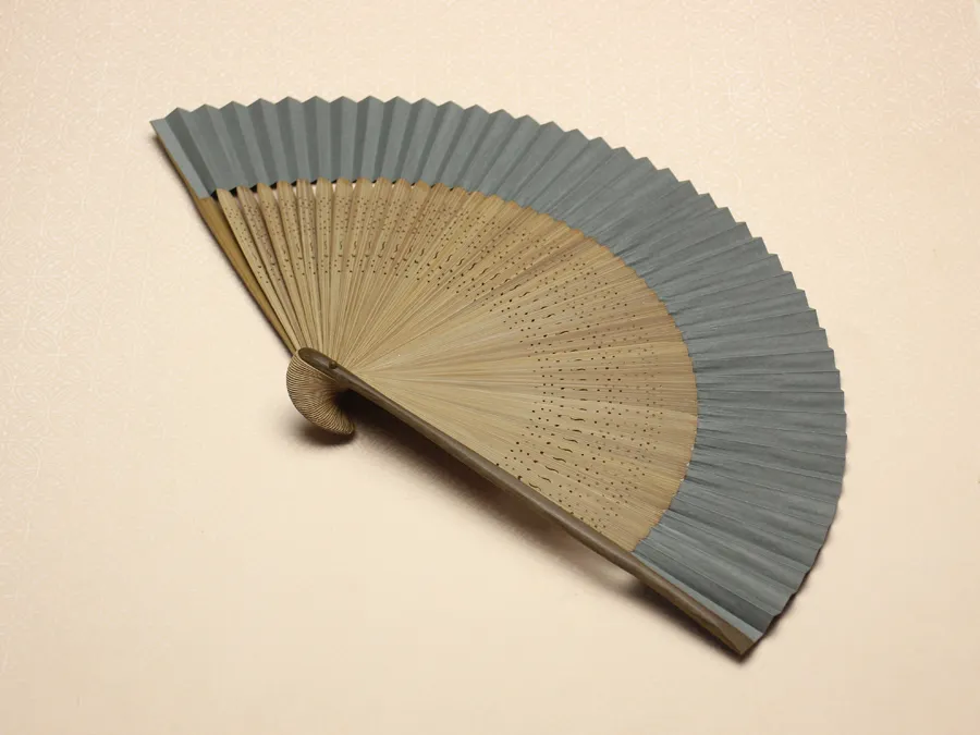 裏斜め